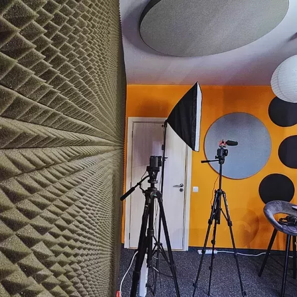 Panele akustyczne i pełna modernizacja studia podcastów