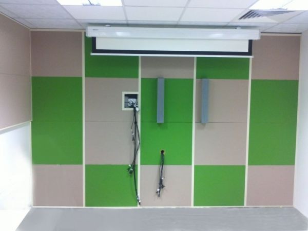 Montaż paneli akustycznych w biurach Cisco