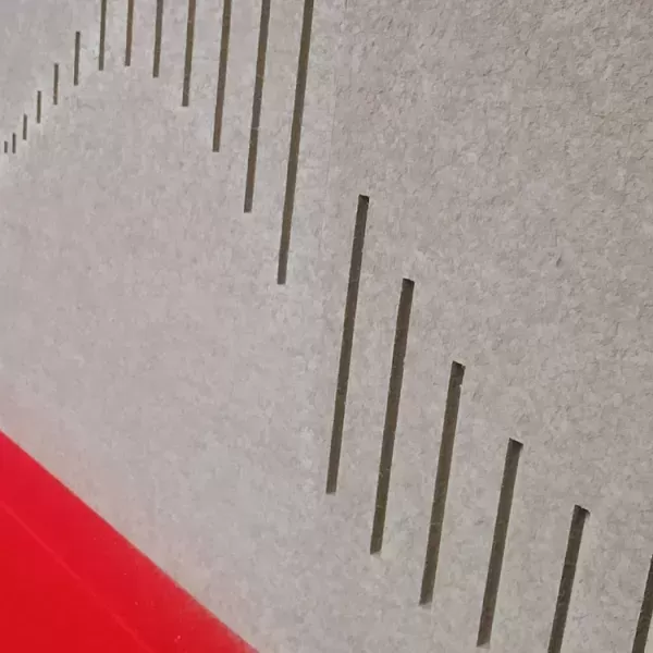 Montaż paneli akustycznych w słynnym studiu radiowym