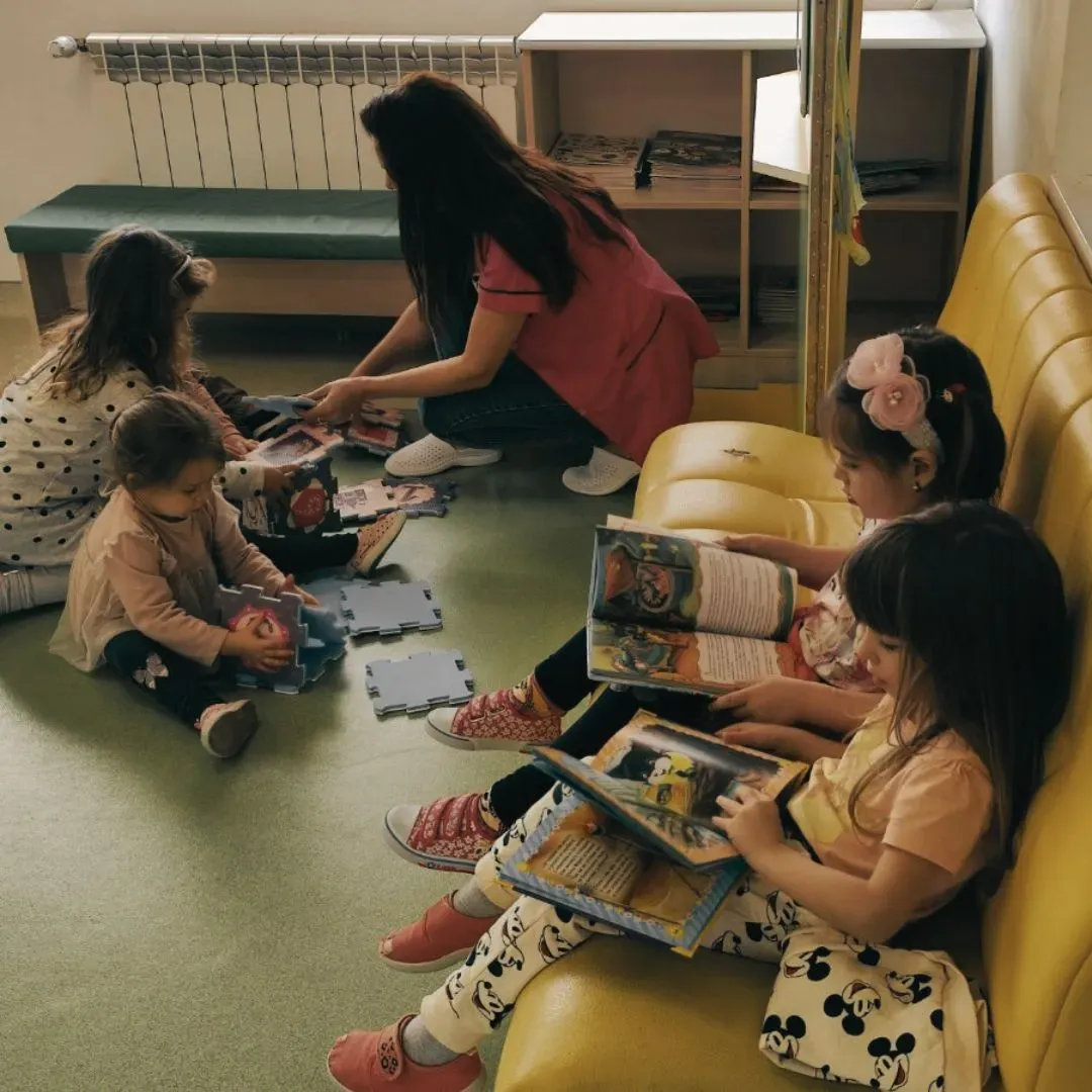 Leczenie akustyczne w przedszkolu Kokiche w Botevgradzie