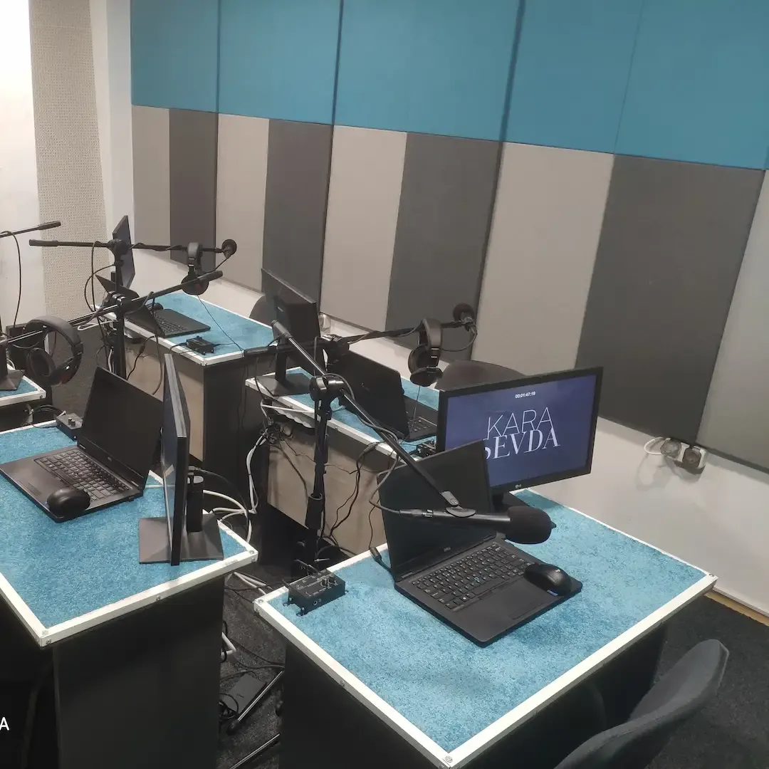 Adaptacja akustyczna studia lektorskiego w Sofii