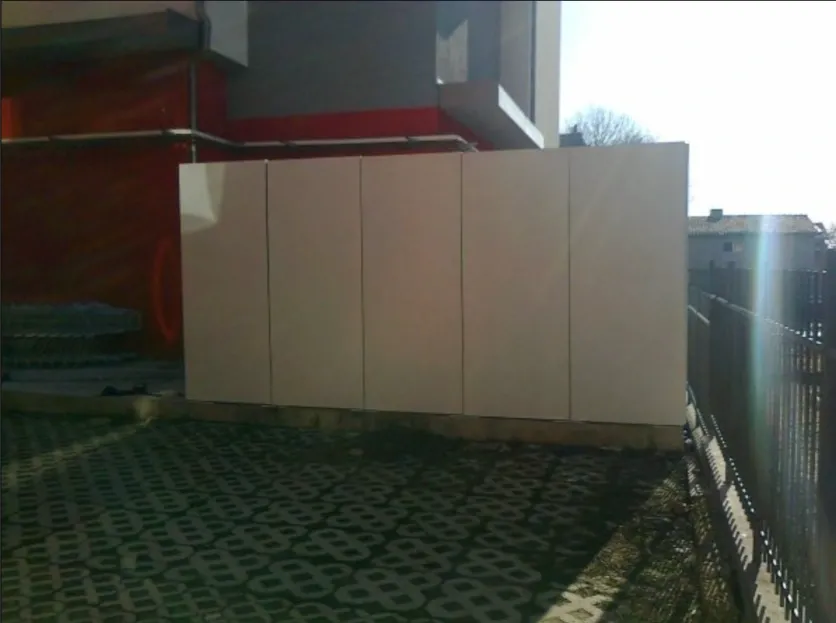Bariera dźwiękochłonna dla agregatów chłodniczych w Billa