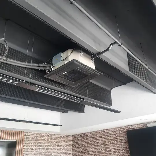 Adaptacja akustyczna powierzchni biurowej bazy logistycznej