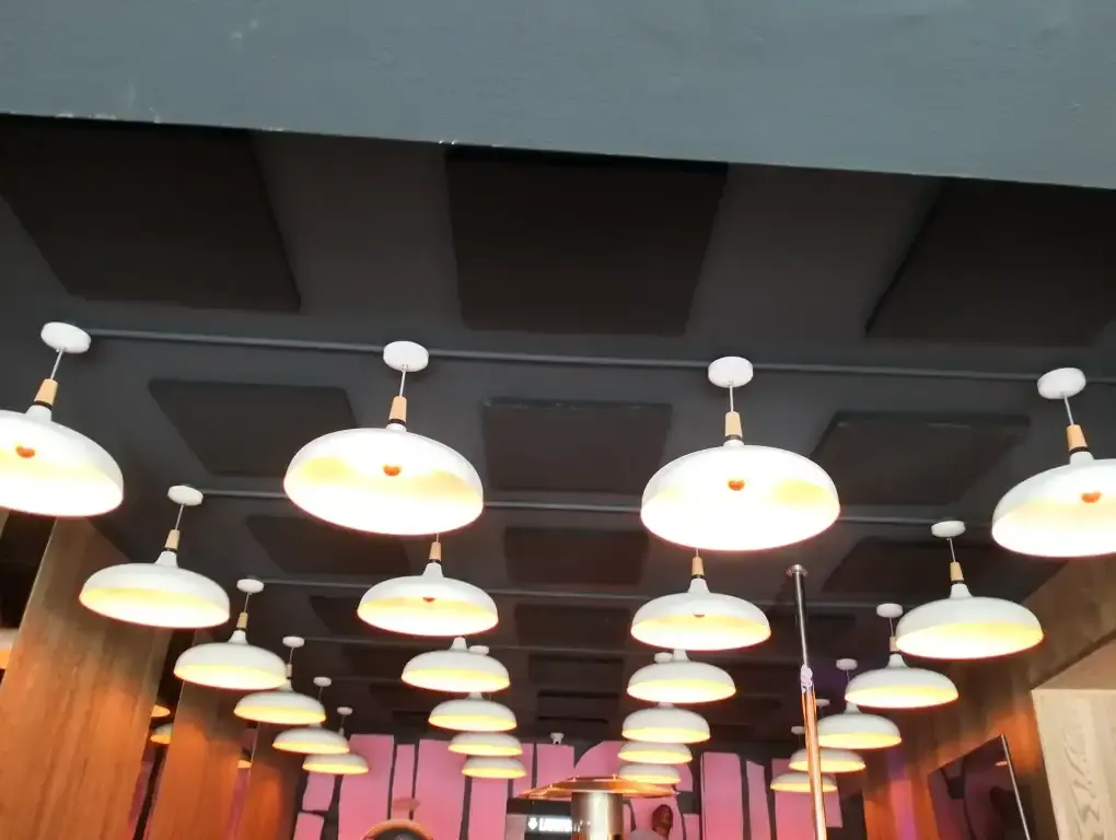 Akustyka w salonie Boutique Bar