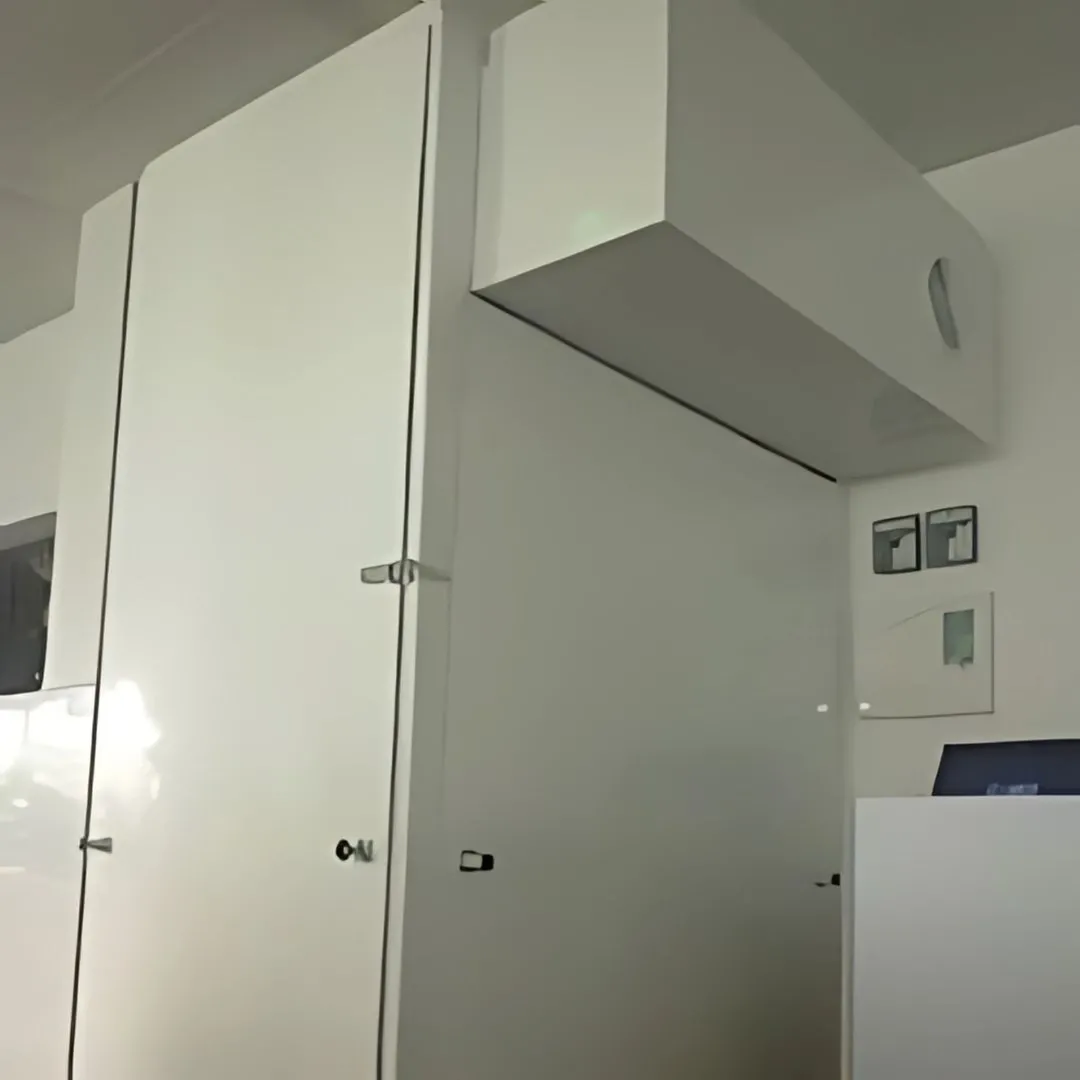 Pudełko dźwiękochłonne dla hałaśliwego serwera