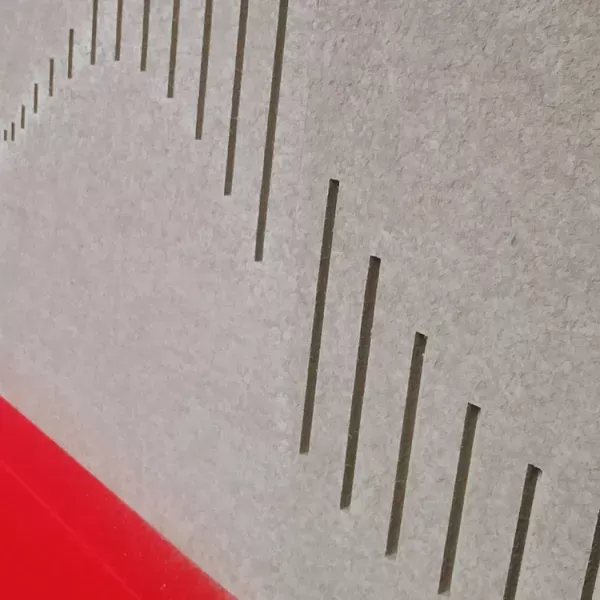 Montaż paneli akustycznych w słynnym studiu radiowym