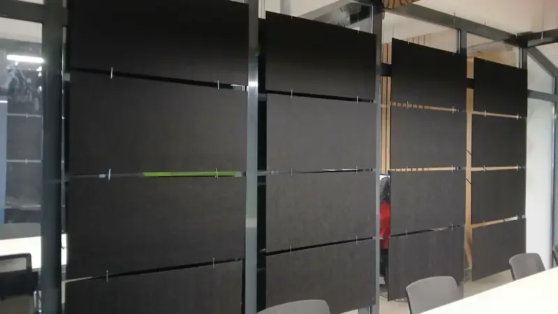 Adaptacja akustyczna sal konferencyjnych w biurze w Sofii