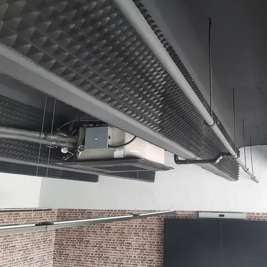 Adaptacja akustyczna powierzchni biurowej bazy logistycznej