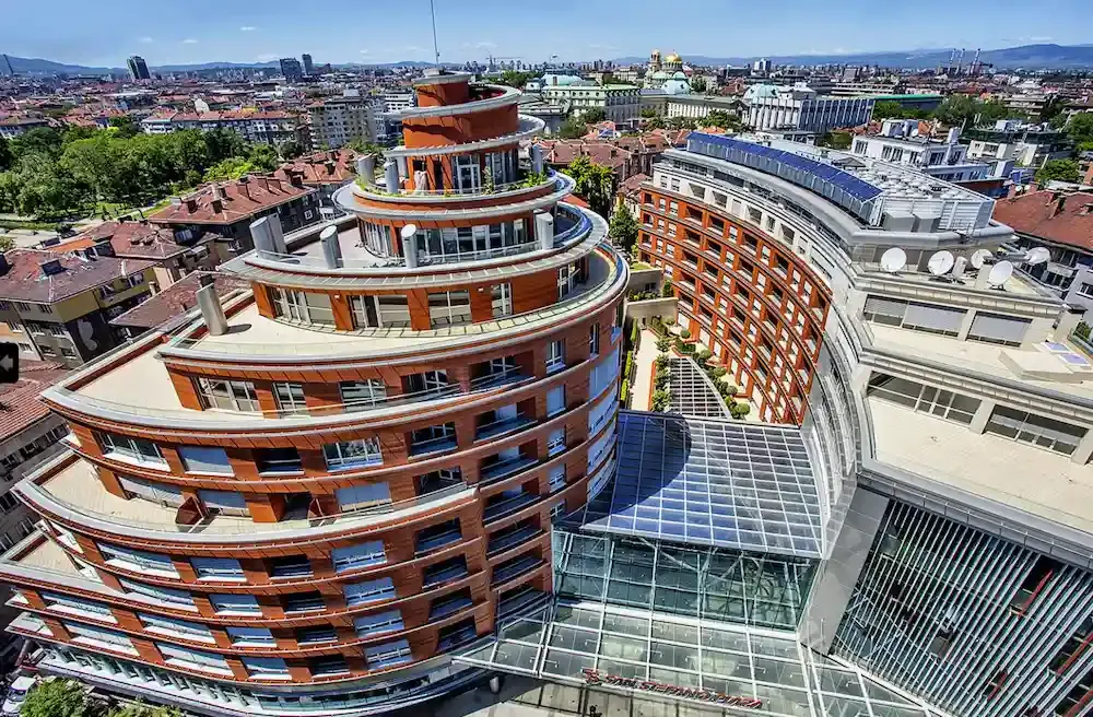 Akustyka w San Stefano Plaza