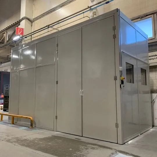Wyciszenie hałaśliwej maszyny w hali przemysłowej – BOGE Elastmetall