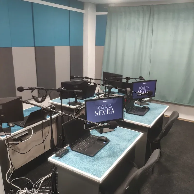 Adaptacja akustyczna studia lektorskiego w Sofii